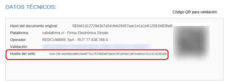 Bloque de datos técnicos de la última página del documento, con la fila Huella del sello recuadrada en rojo y el código QR al costado.